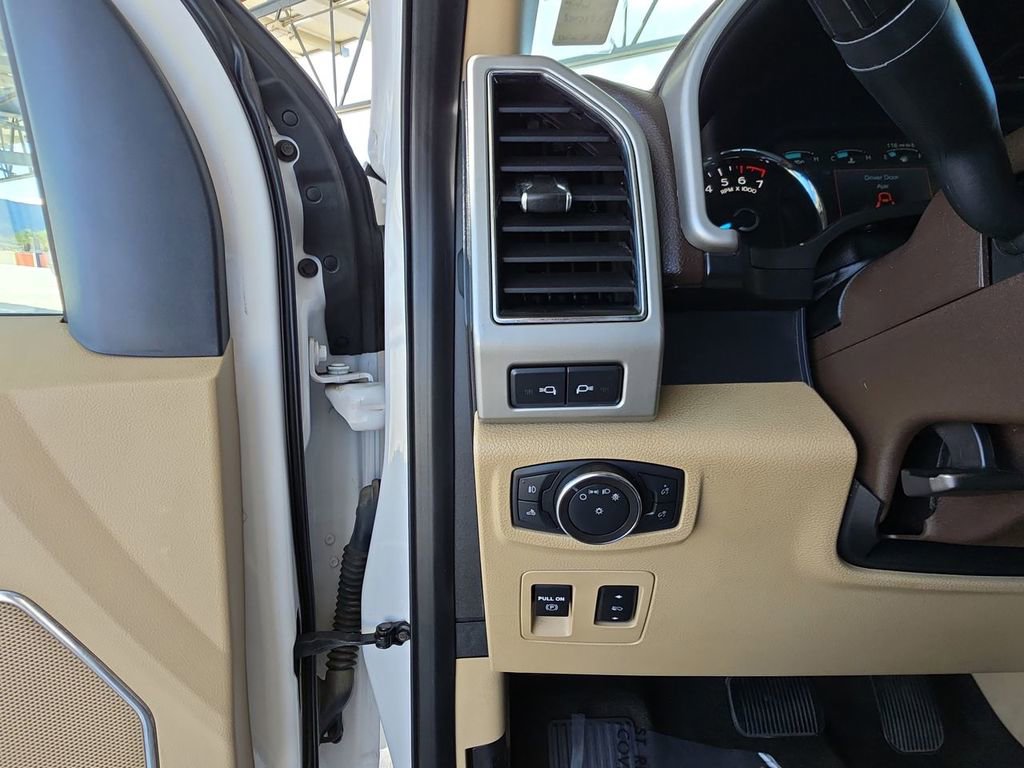 Used 2019 Ford F150 Lariat image 18