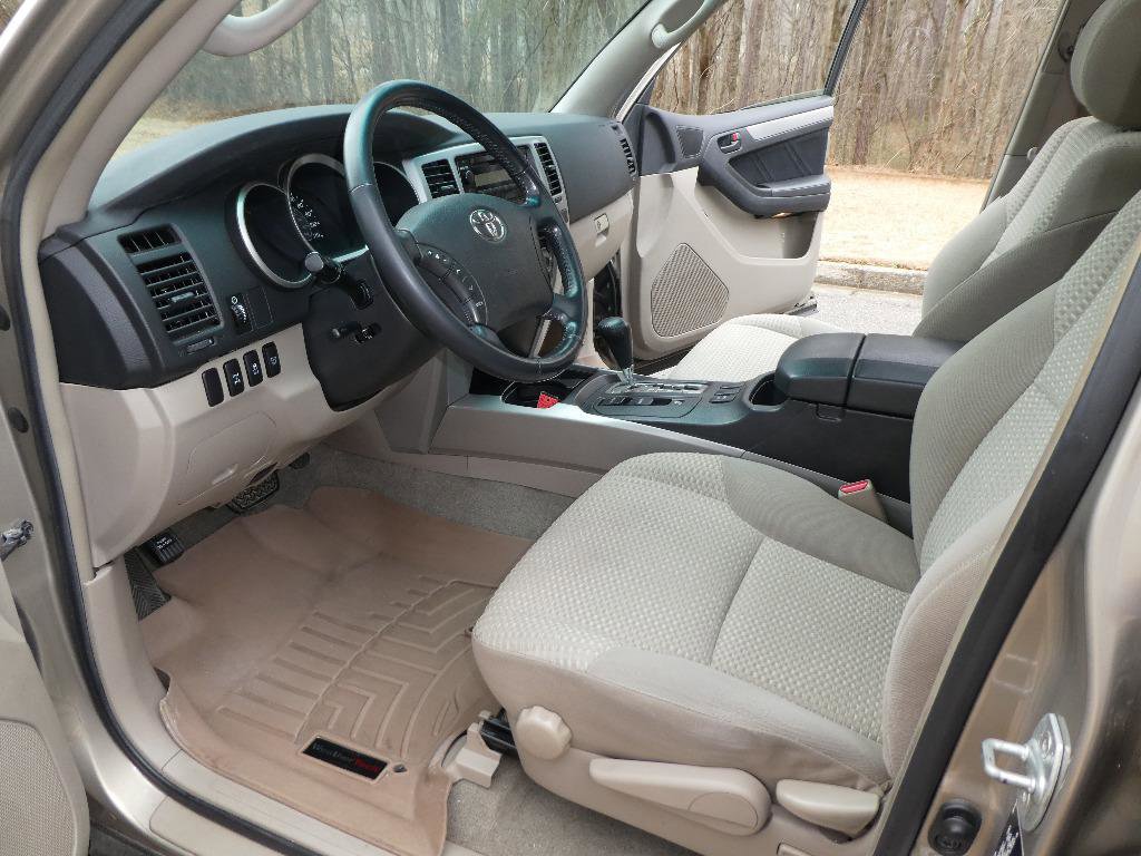 Used 2009 Toyota 4Runner SR5 image 4