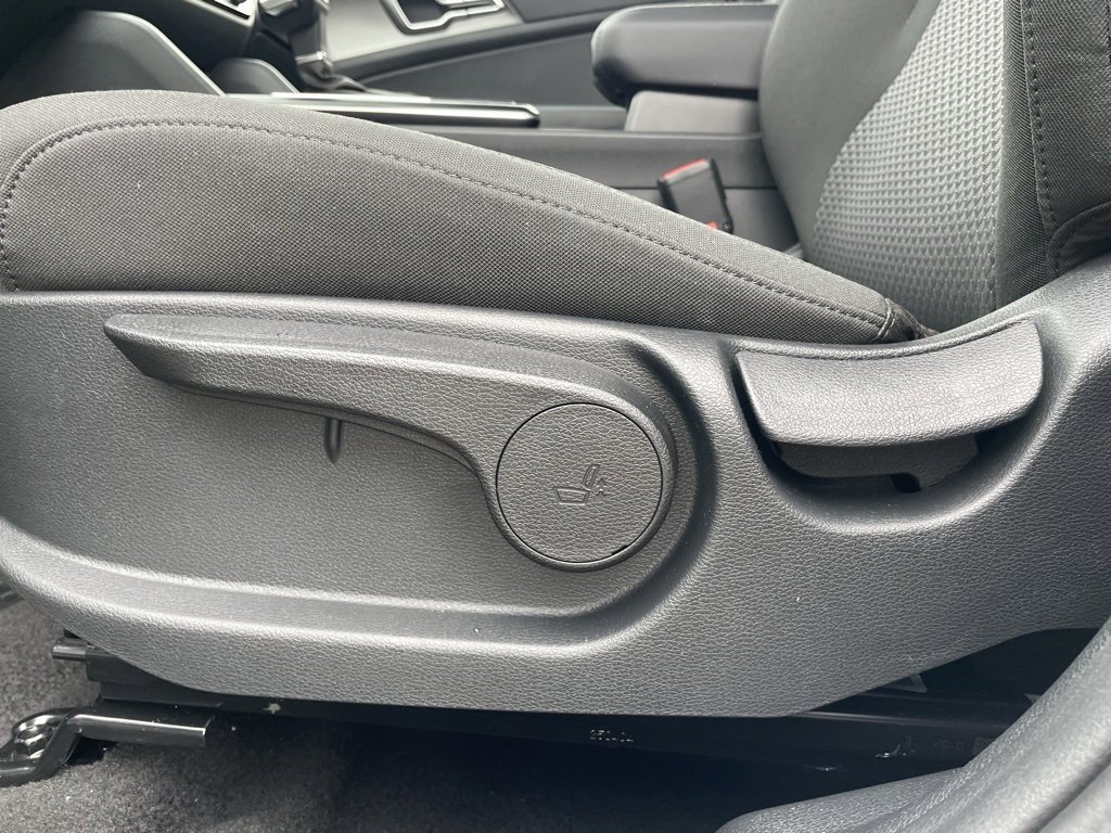 New 2026 Kia Sportage LX image 11