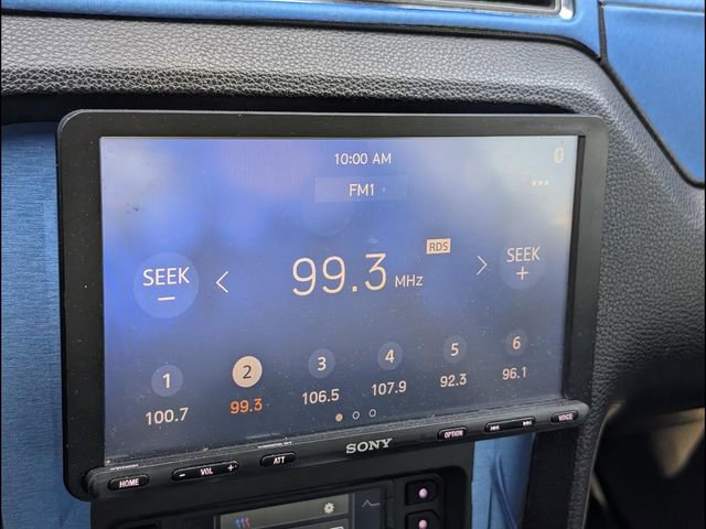 Used 2010 Ford Mustang Convertible image 13