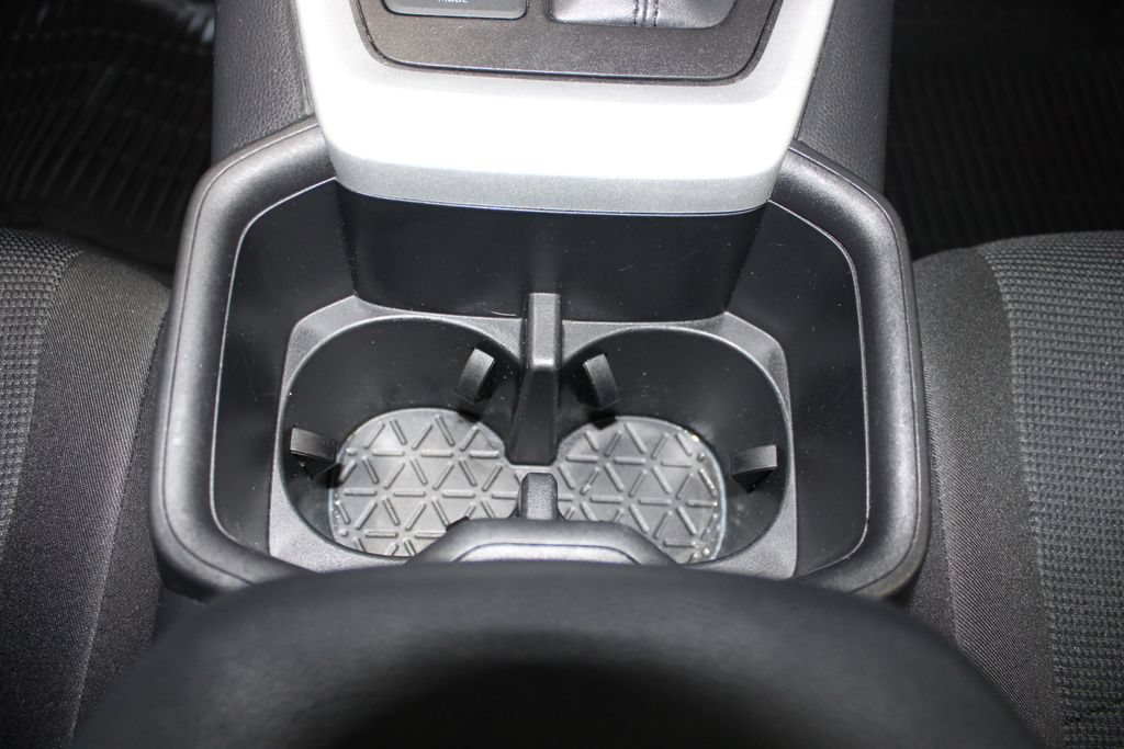 Used 2024 Toyota RAV4 LE AWD/4WD image 16