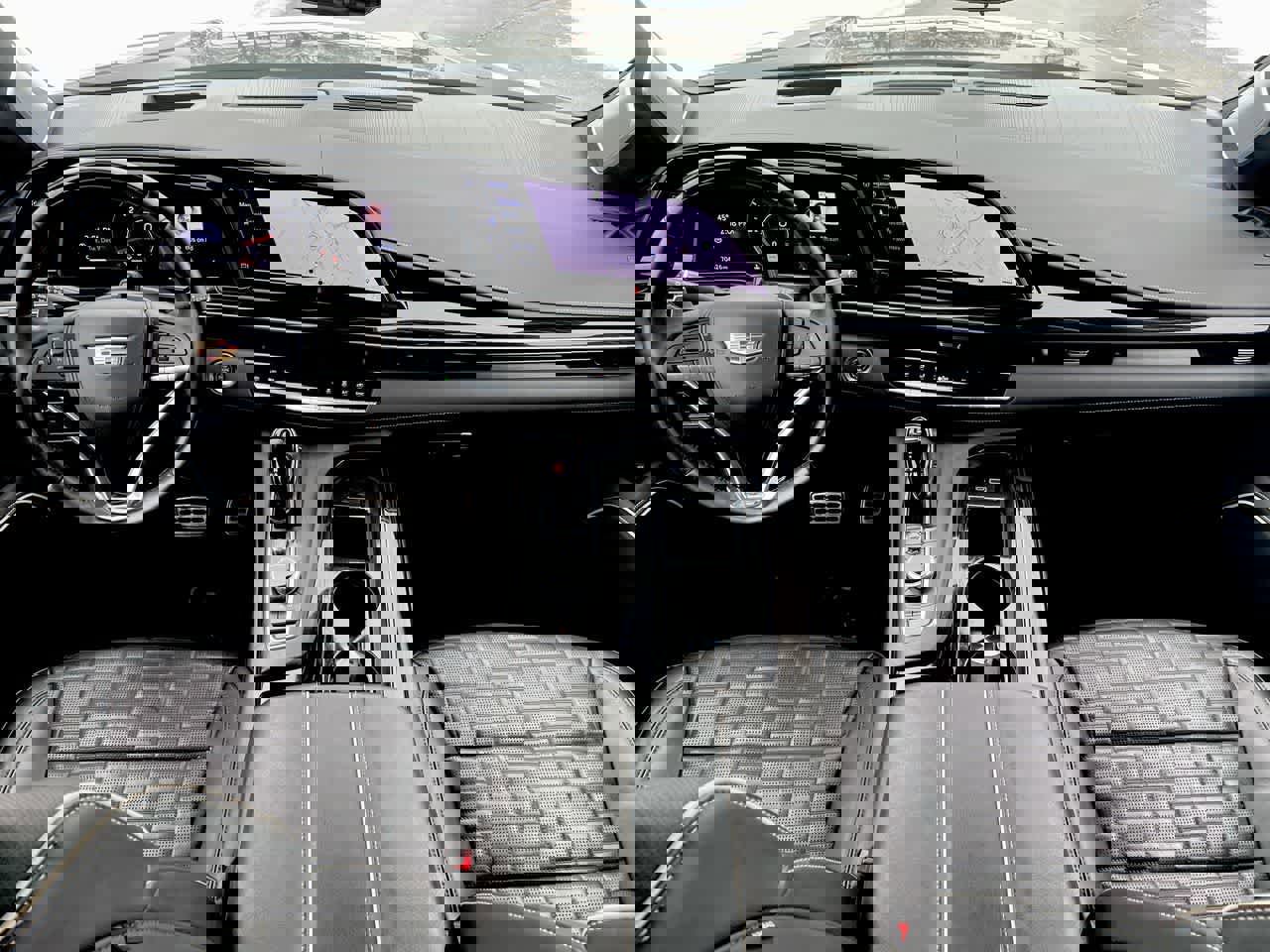 Used 2023 Cadillac Escalade V w/ LPO, ONYX Package image 28