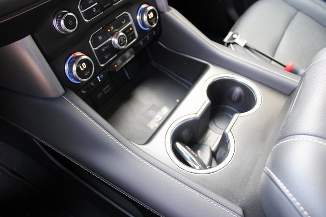 Used 2023 GMC Yukon SLT w/ SLT Premium Package image 28