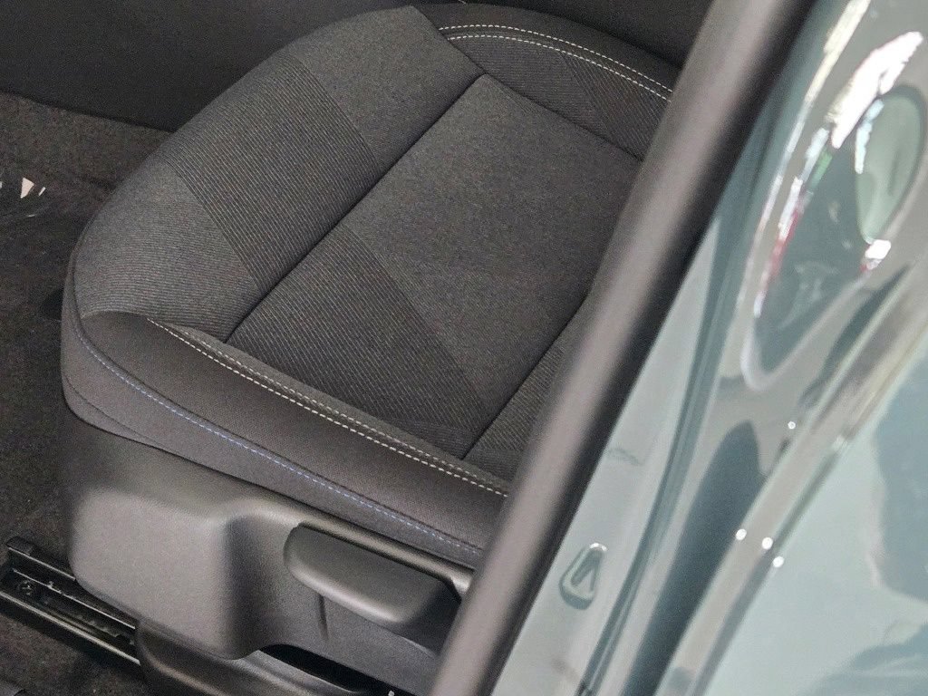 New 2026 Chevrolet Trax LS w/ LS Convenience Package FWD image 19