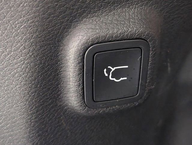 Used 2020 Jeep Cherokee Latitude Plus image 27