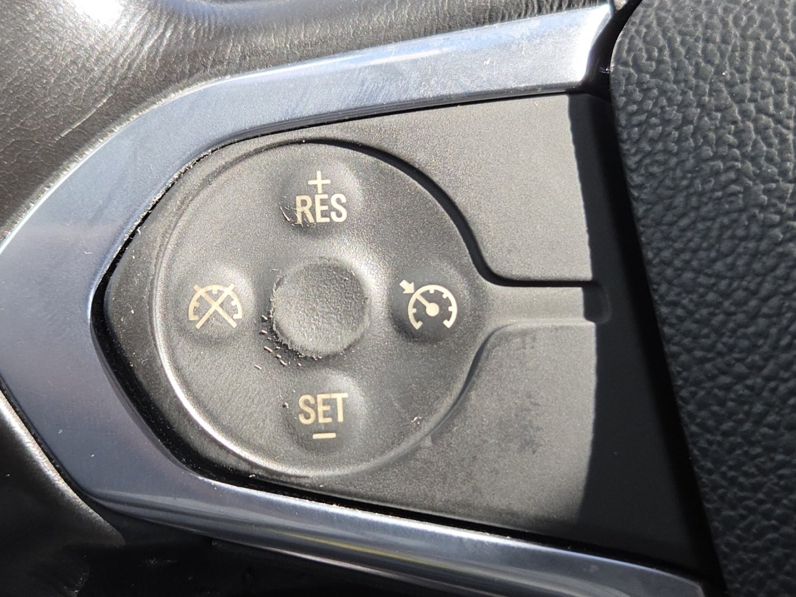 Used 2021 Chevrolet Traverse LT FWD image 10