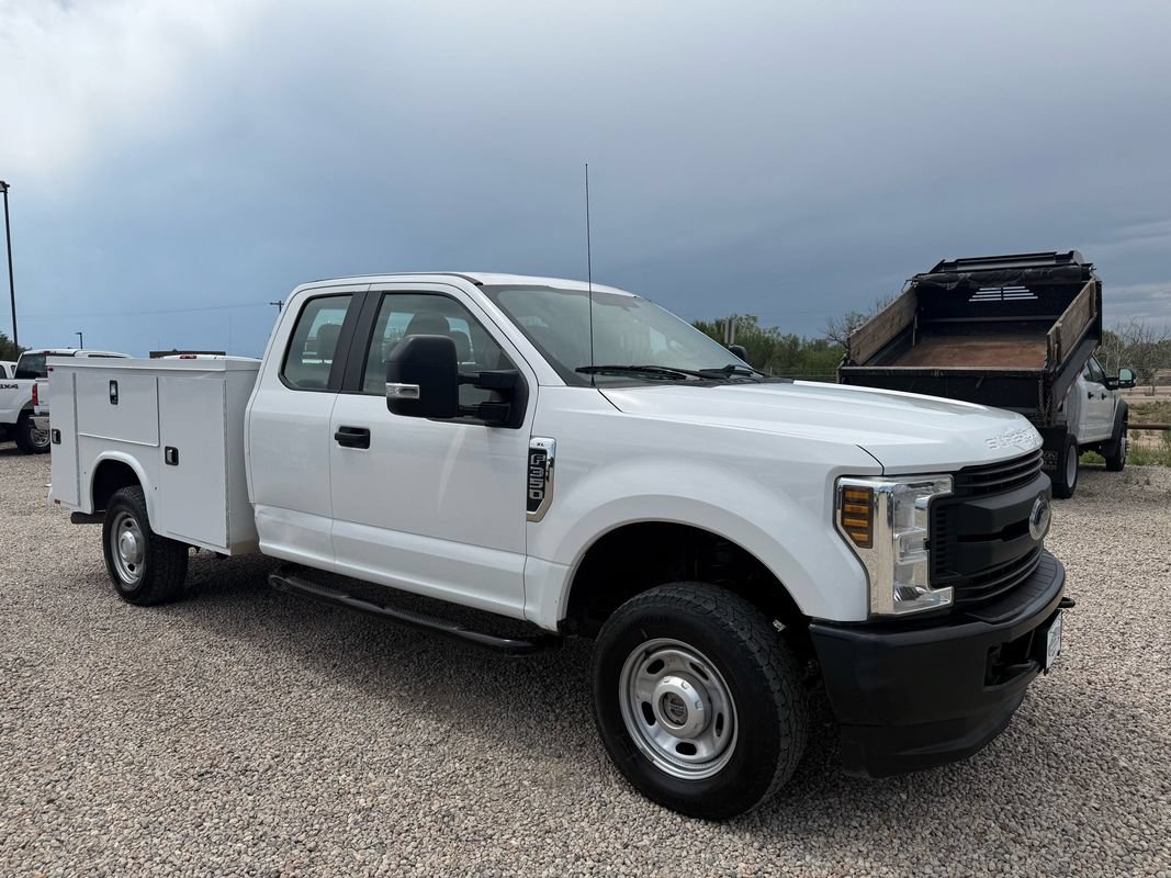 Used 2018 Ford F350 XL AWD/4WD image 1