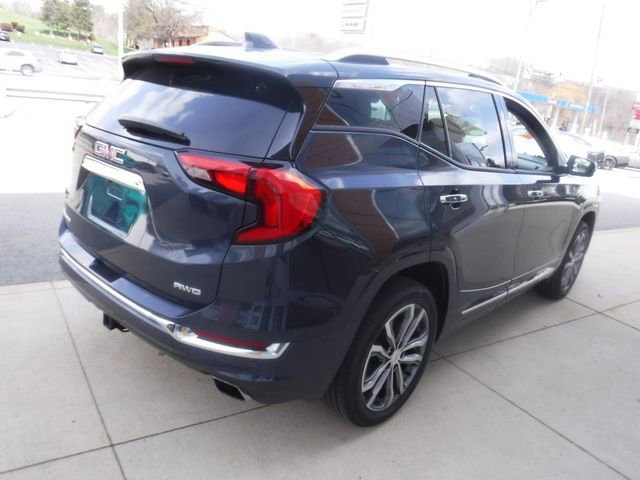 Used 2018 GMC Terrain Denali w/ Comfort Package AWD/4WD image 10
