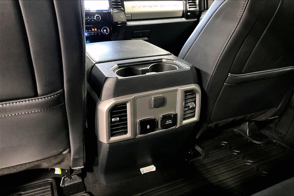 Used 2022 Ford F250 Lariat w/ Black Appearance Package AWD/4WD image 31