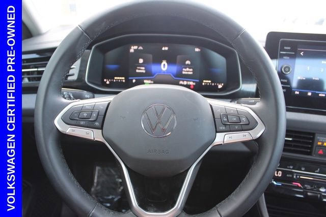 Used 2025 Volkswagen Jetta SE w/ Sunroof Package image 26