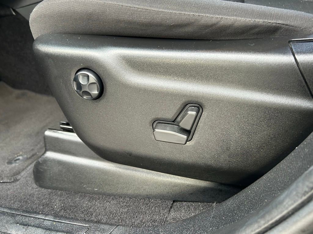 Certified 2022 Jeep Grand Cherokee Laredo E image 17