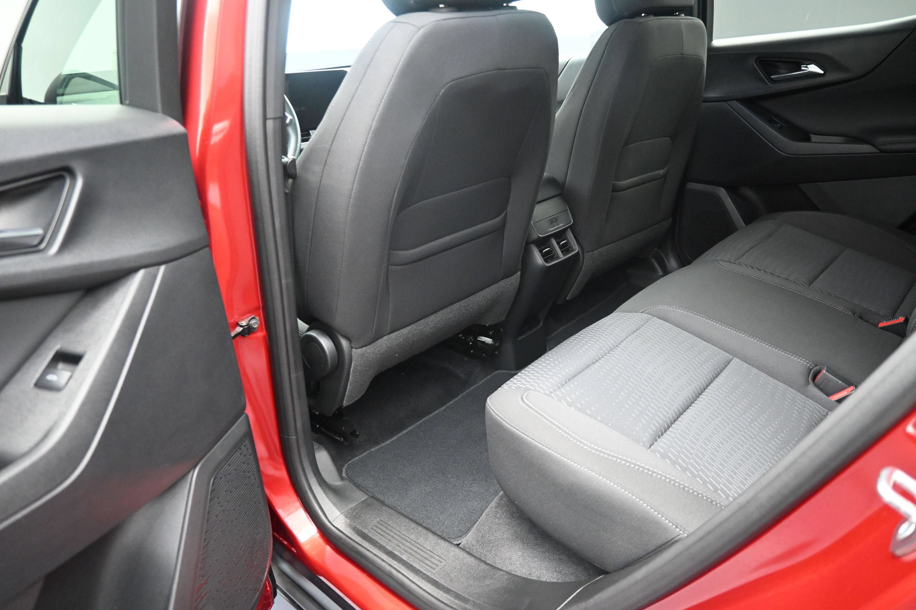 Used 2025 Chevrolet Equinox LT w/ Midnight Edition FWD image 26