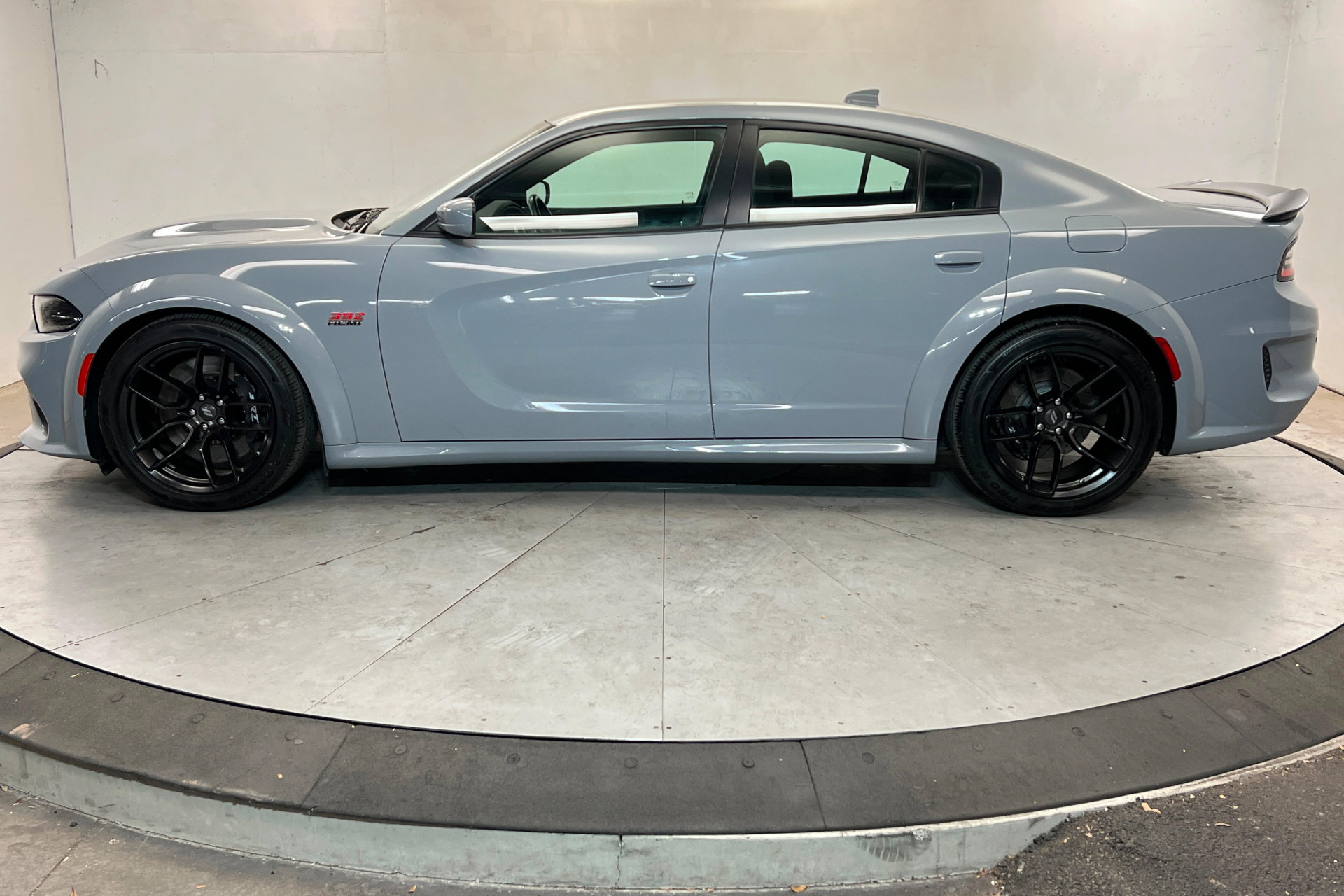 Used 2022 Dodge Charger Scat Pack image 2