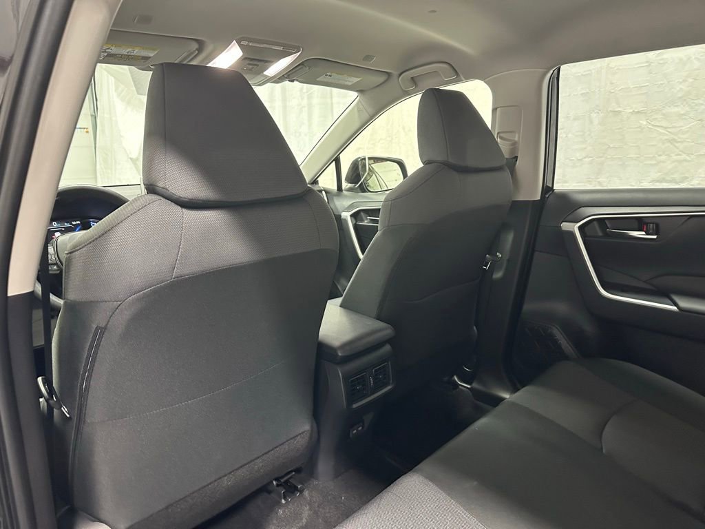 Used 2025 Toyota RAV4 XLE image 35