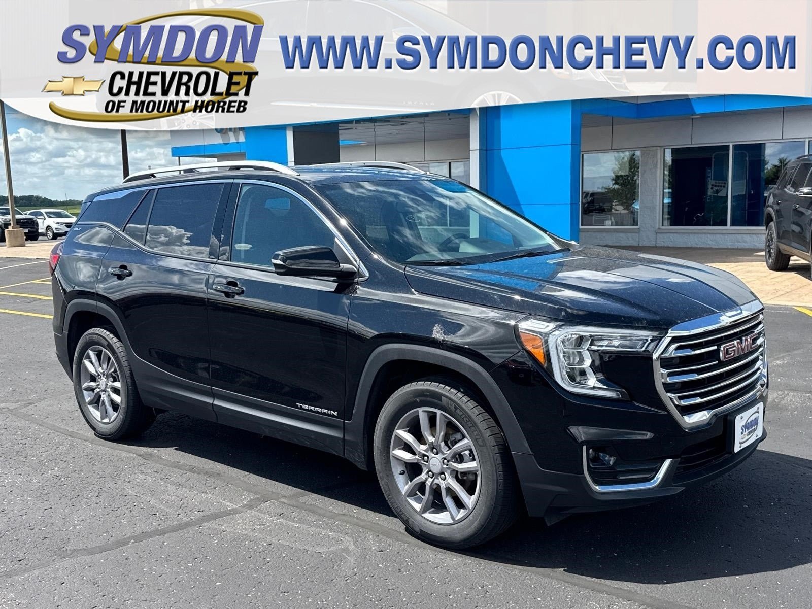 Used 2024 GMC Terrain SLT