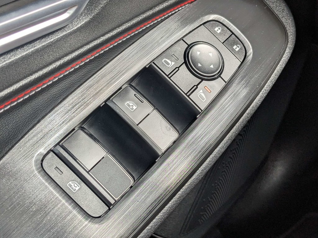 Used 2027 Nissan Sentra SR w/ SR All Weather Package FWD image 29