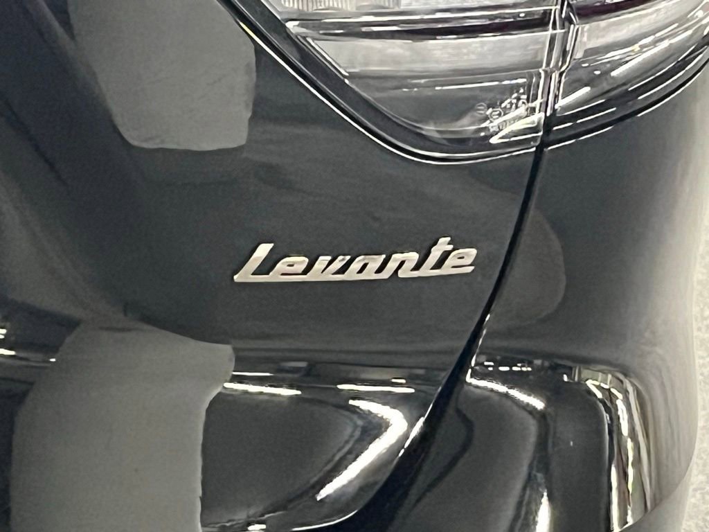 Used 2021 Maserati Levante image 35