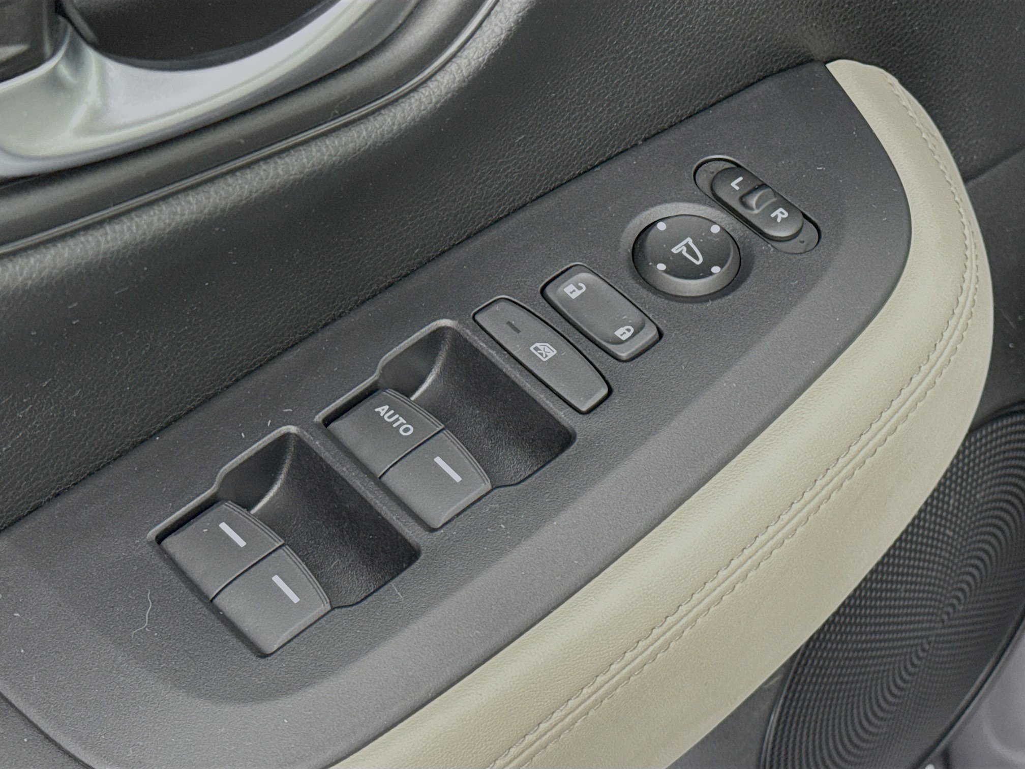 Certified 2024 Honda HR-V LX image 17