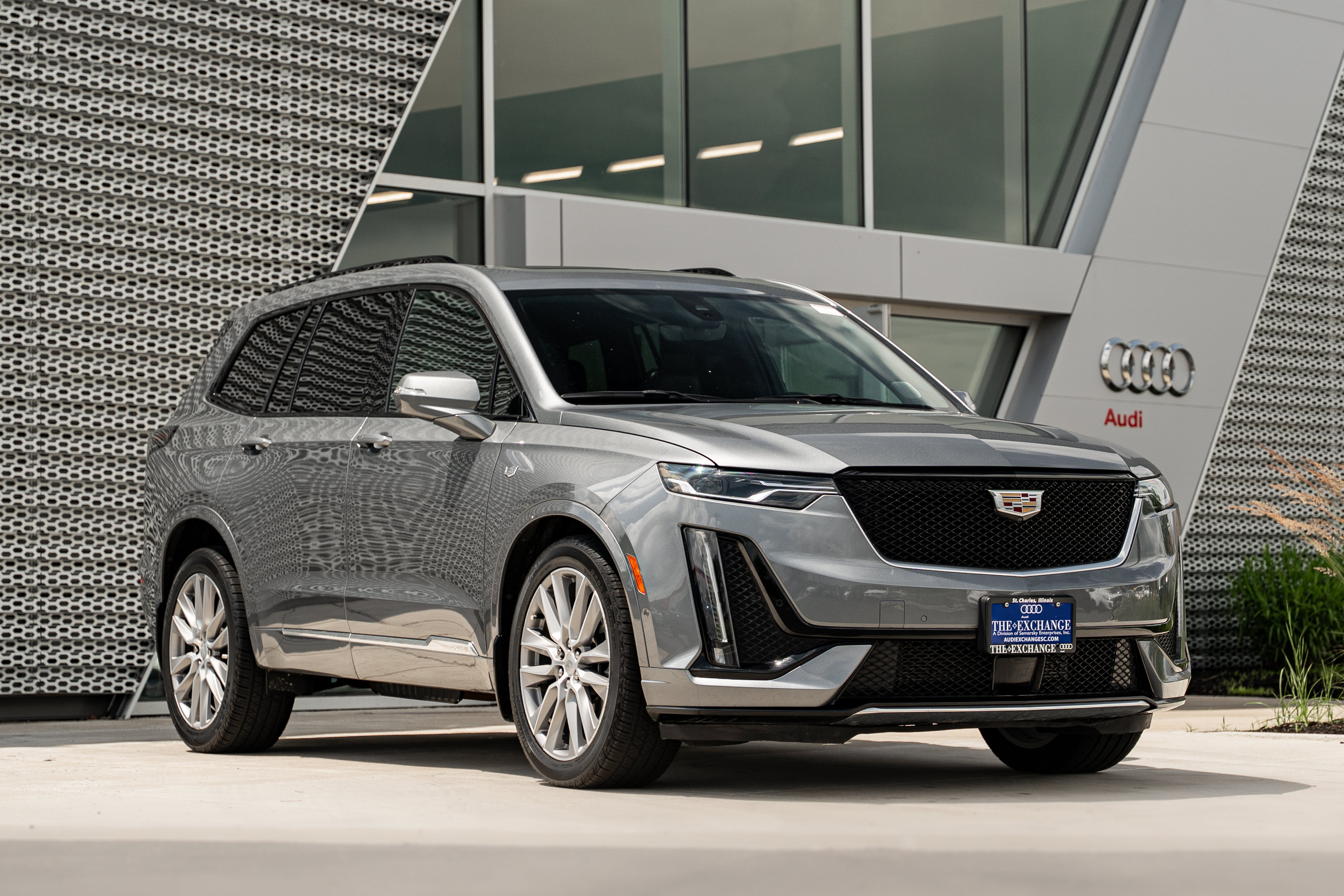 Used 2021 Cadillac XT6 Sport AWD/4WD image 1