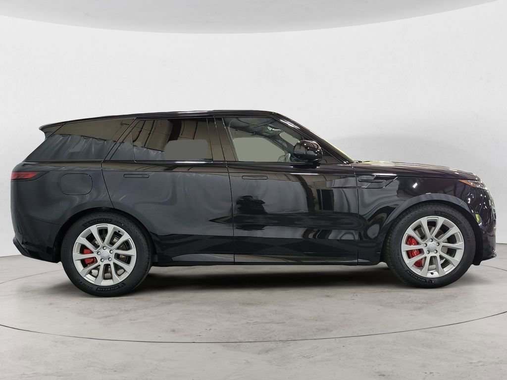 Used 2023 Land Rover Range Rover Sport SE Dynamic image 7