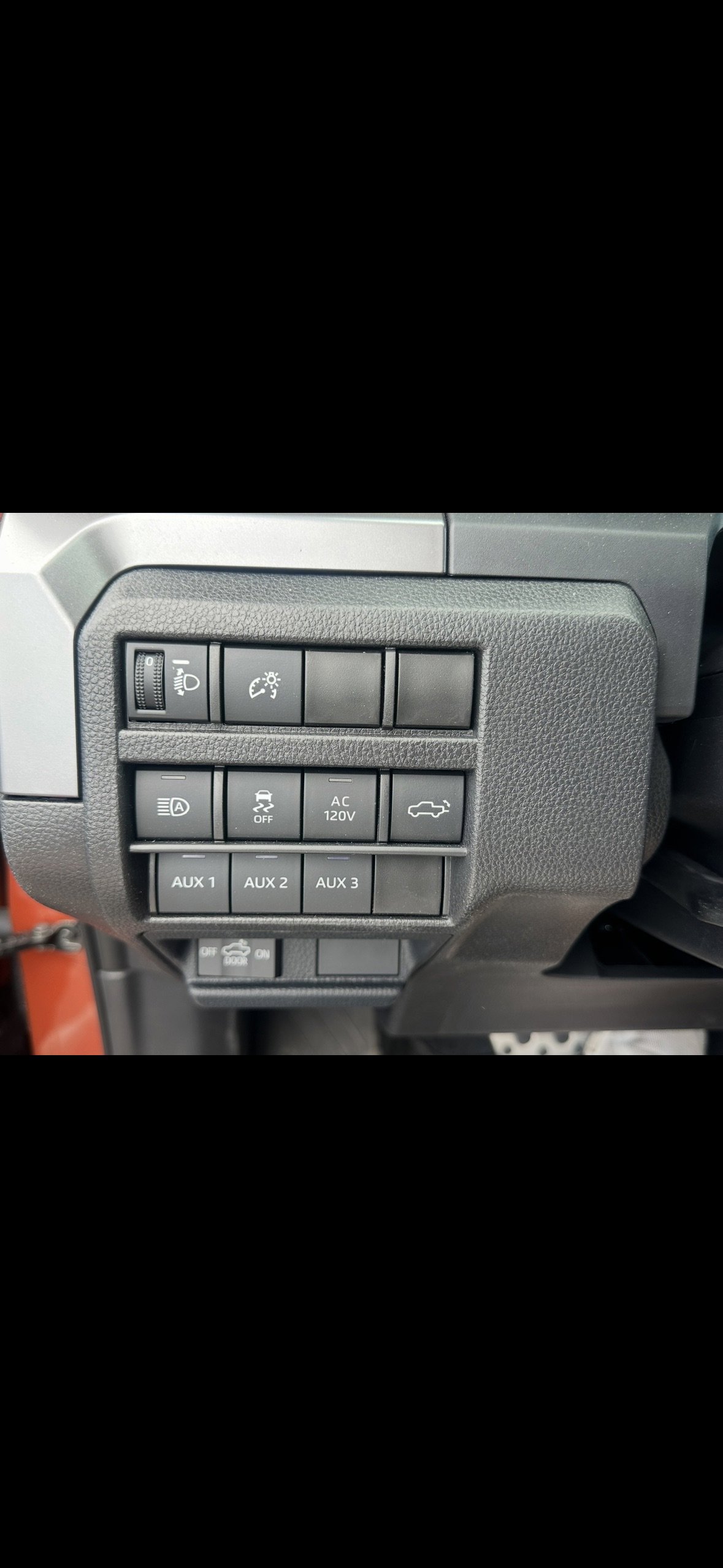 Used 2025 Toyota Tacoma TRD Sport image 14