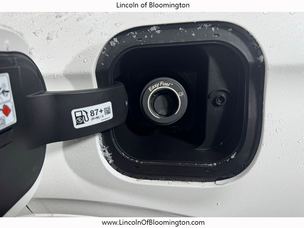 New 2026 Lincoln Corsair Premiere image 17