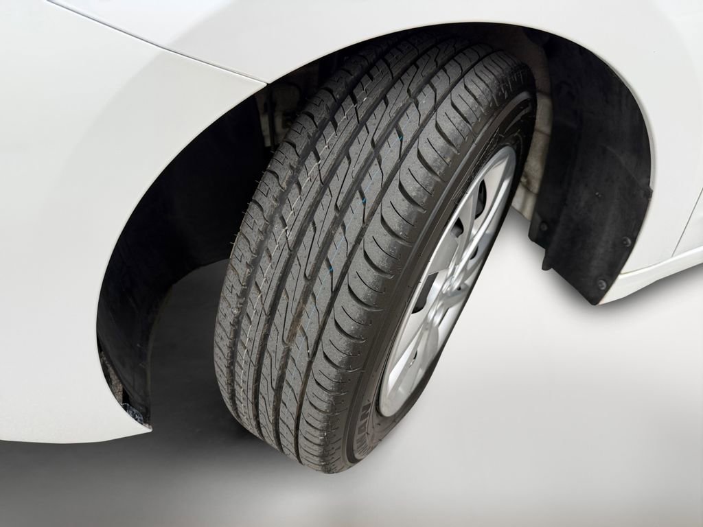 Used 2020 Hyundai Elantra SE w/ Cargo Package (C1) image 10