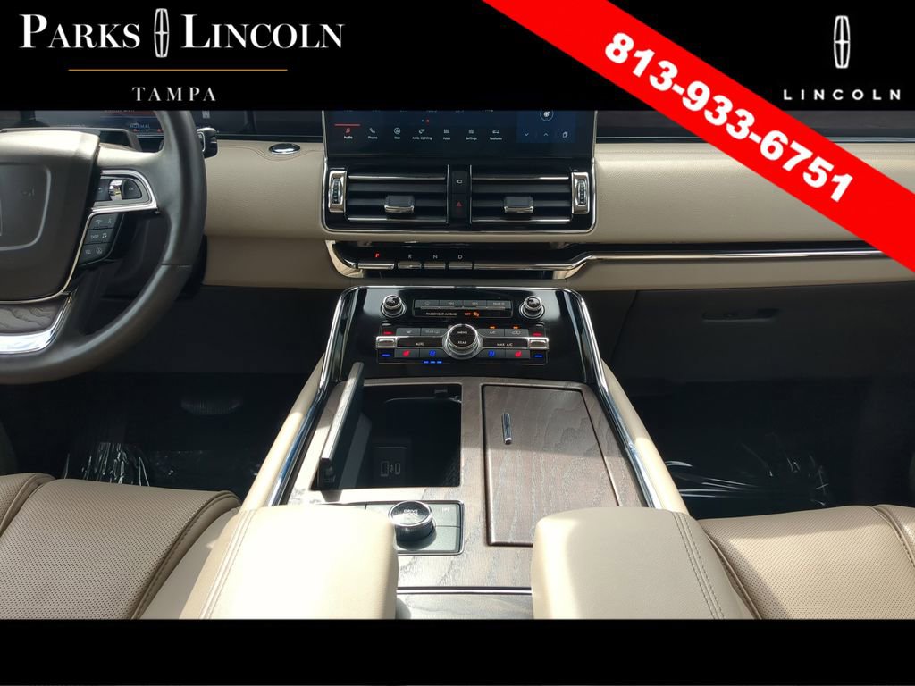 Certified 2024 Lincoln Navigator Premiere image 13