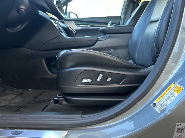 Used 2025 Cadillac XT6 Premium Luxury w/ Technology Package FWD image 26