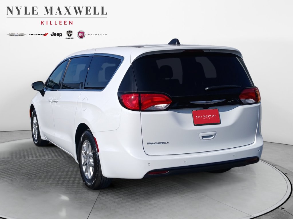 New 2027 Chrysler Pacifica LX FWD image 14