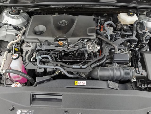 Used 2025 Toyota Camry LE FWD image 32