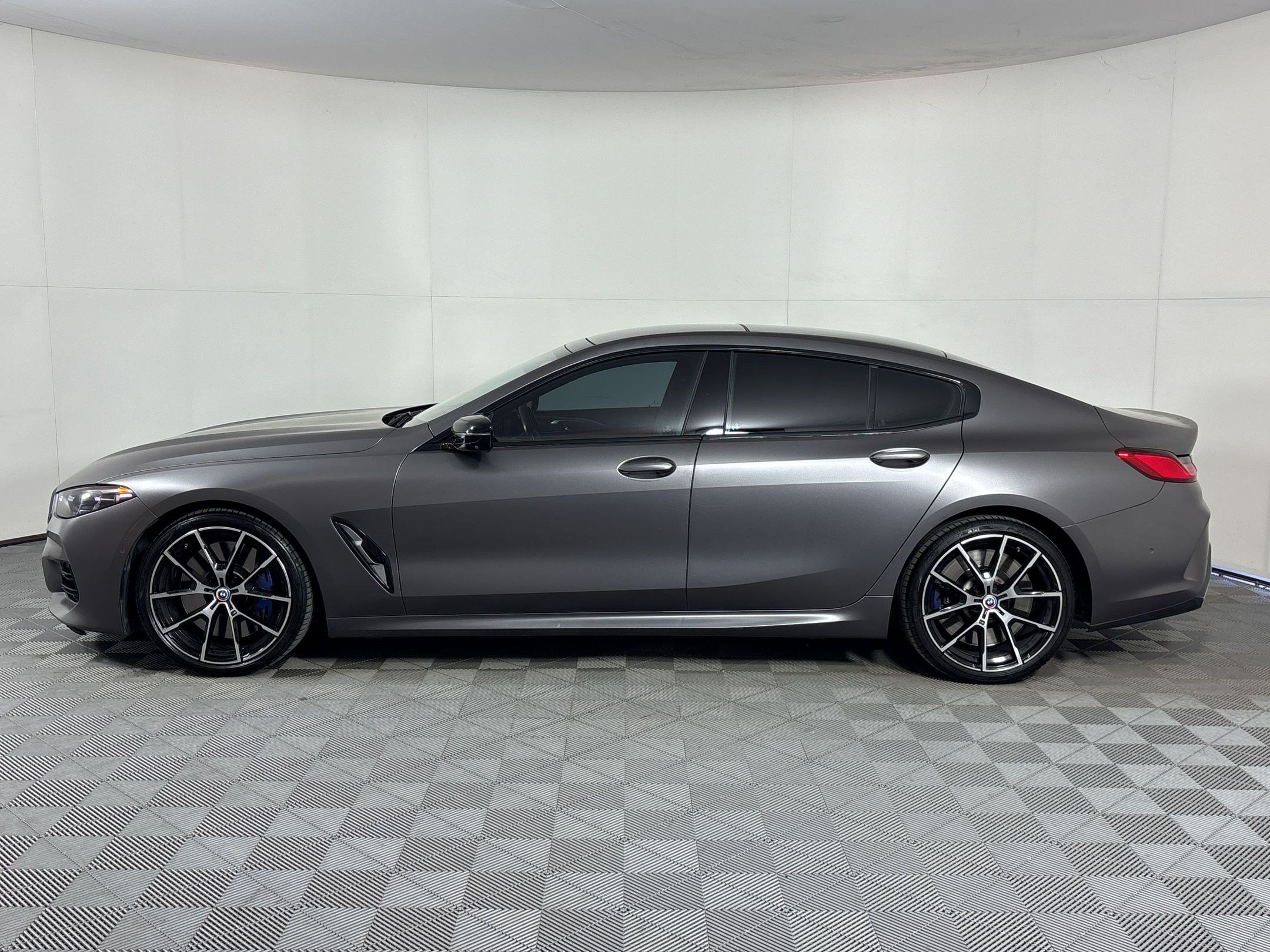 Used 2023 BMW M850i Gran Coupe xDrive AWD/4WD image 2