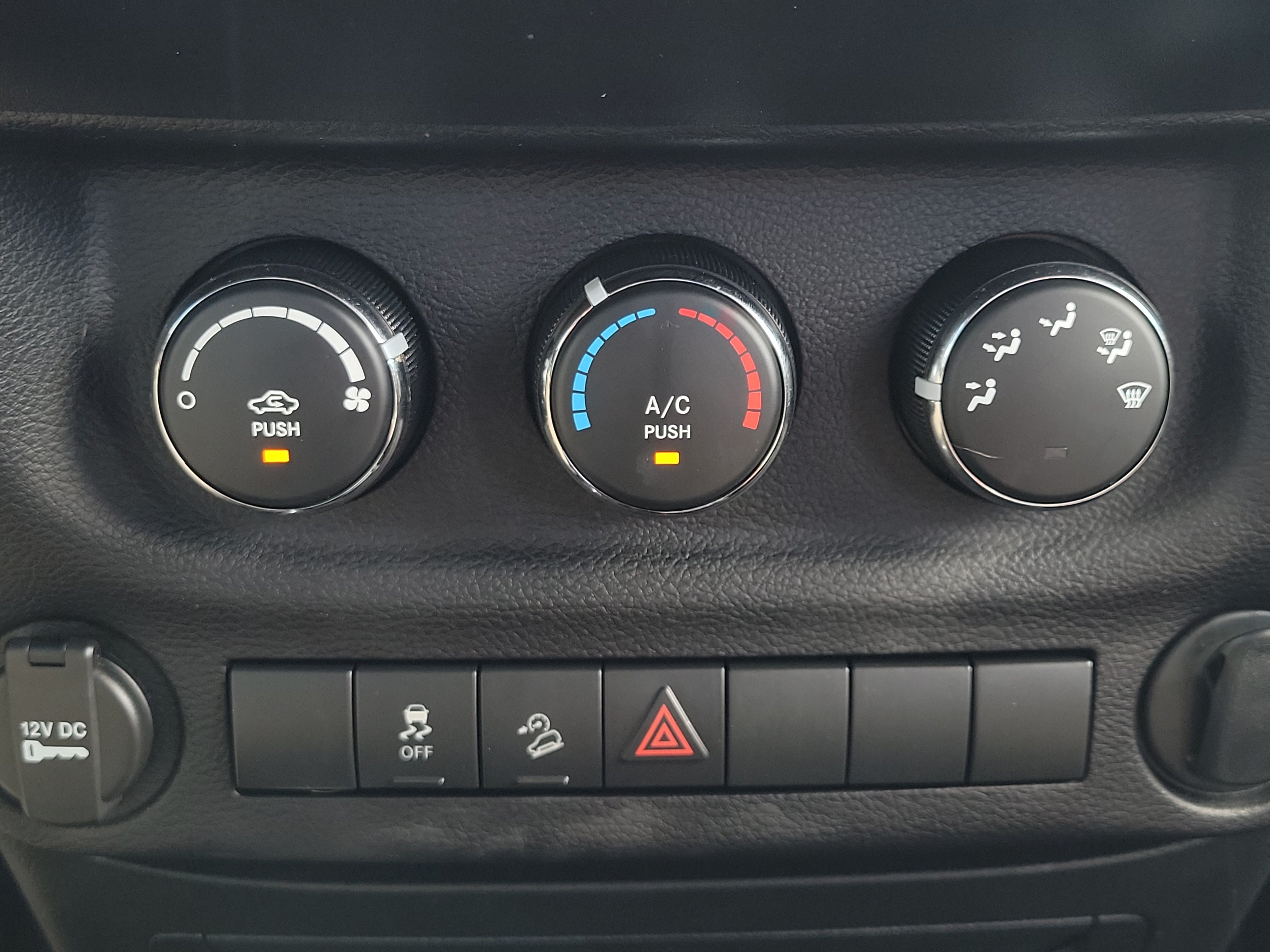 Used 2015 Jeep Wrangler Sport w/ Quick Order Package 24S AWD/4WD image 25