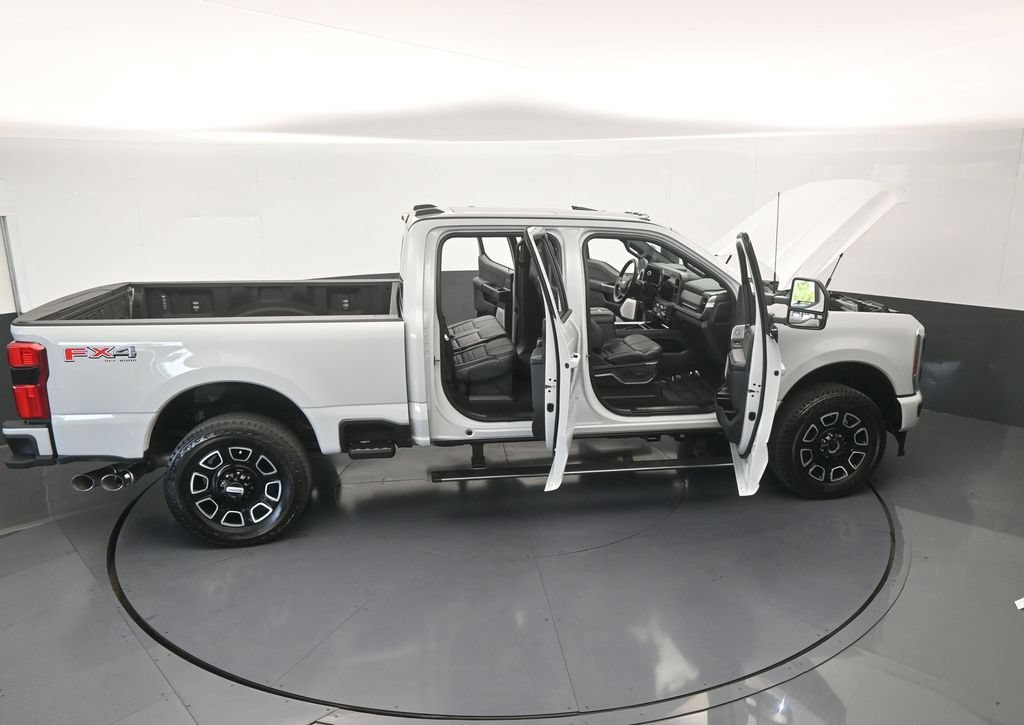 Used 2026 Ford F350 Platinum w/ FX4 Off-Road Package AWD/4WD image 85