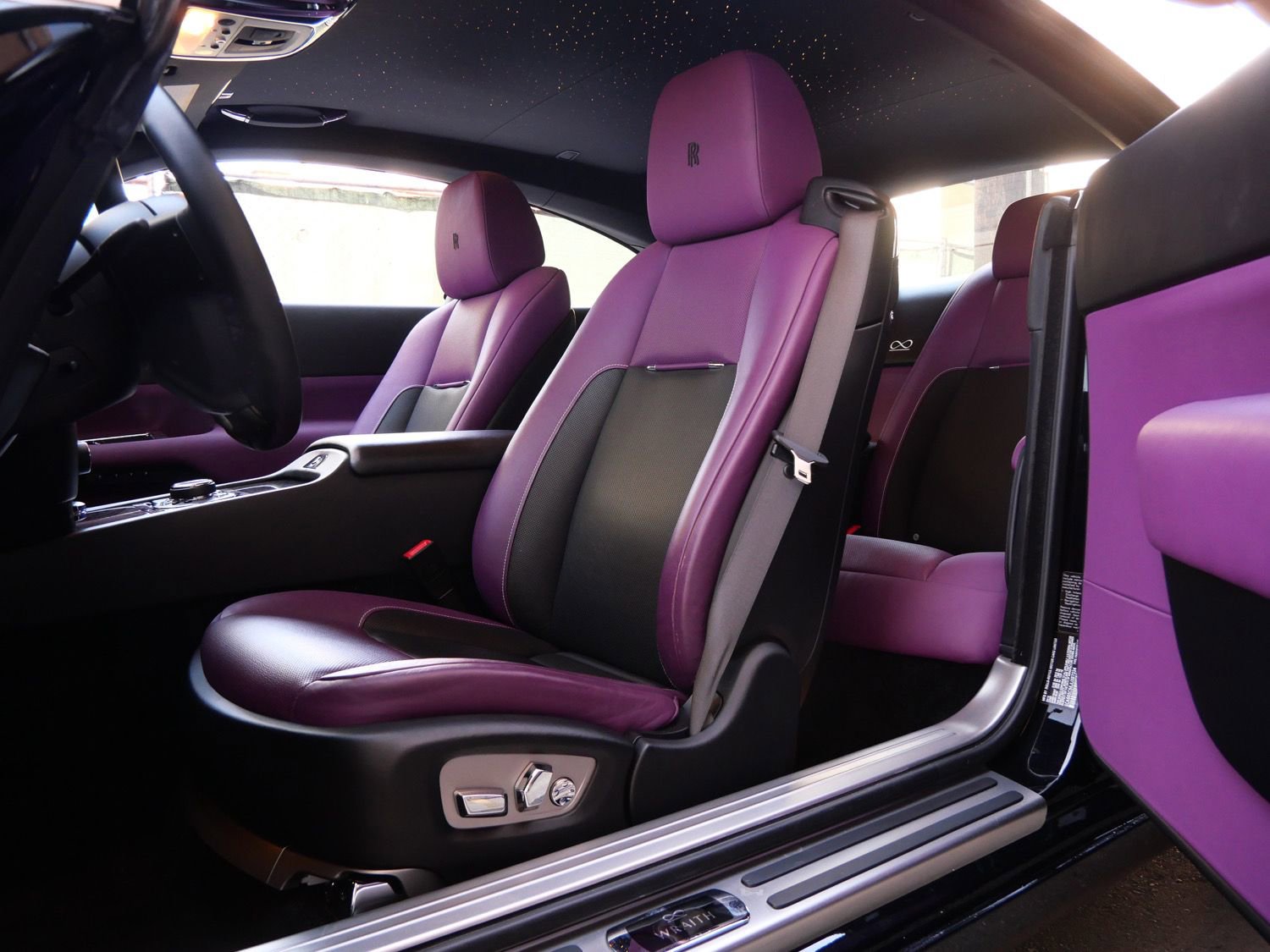 Certified 2018 Rolls-Royce Wraith RWD image 24