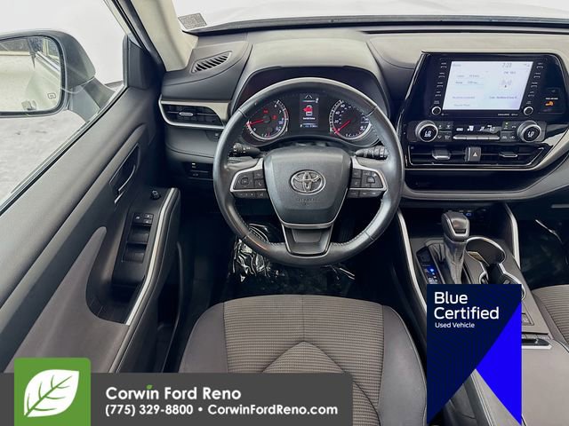 Used 2022 Toyota Highlander LE image 21
