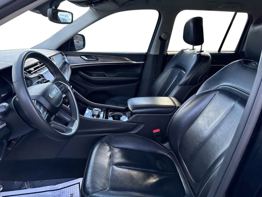 Used 2023 Jeep Grand Cherokee Limited AWD/4WD image 12