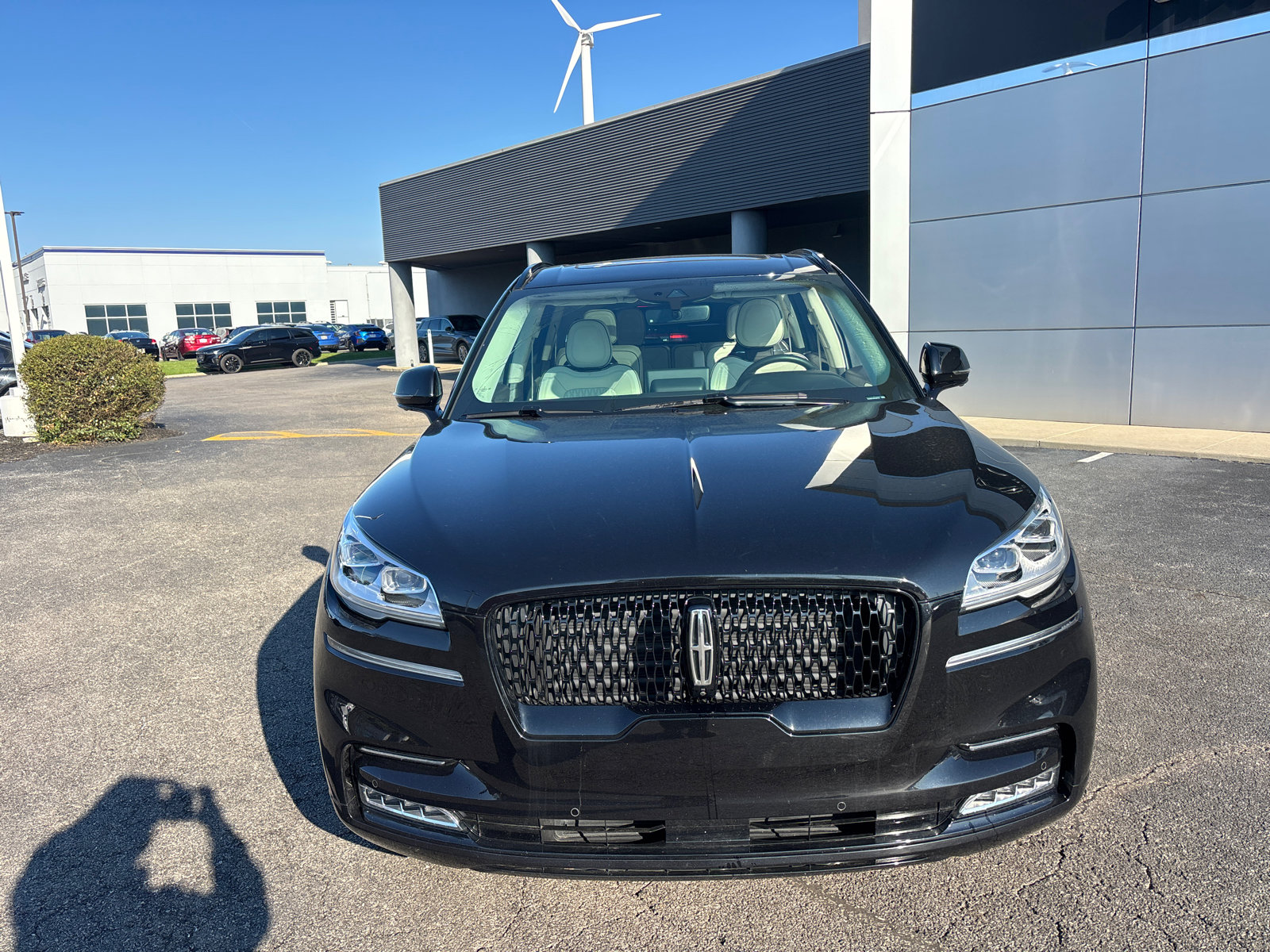 Used 2024 Lincoln Aviator Black Label w/ Jet Package image 2