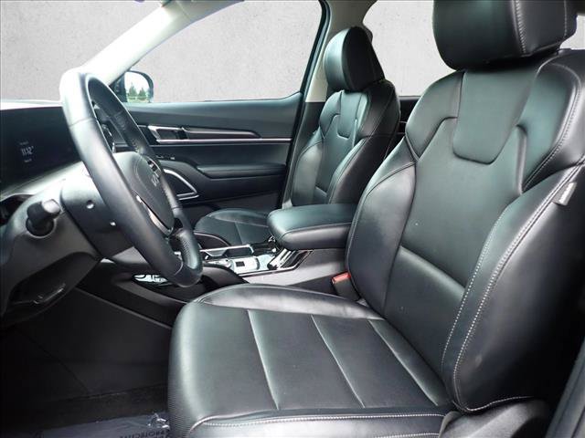 Used 2024 Kia Telluride S w/ S Sunroof Package FWD image 11
