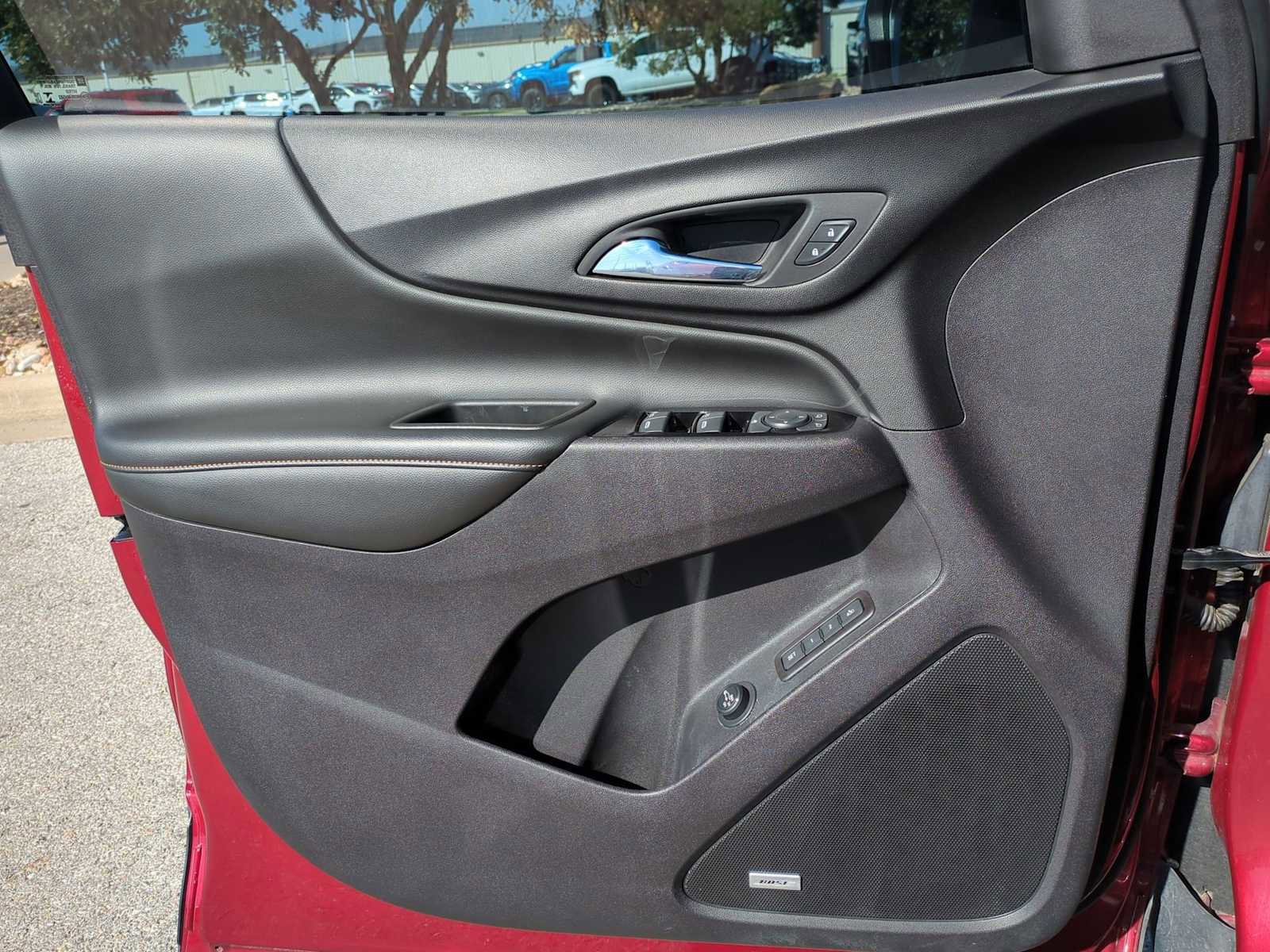 Used 2022 Chevrolet Equinox Premier image 23