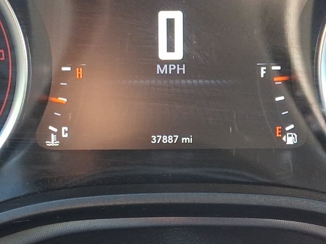 Used 2019 Dodge Challenger R/T w/ Cold Weather Group RWD image 18