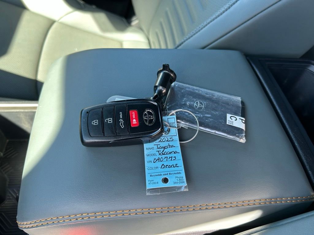 Used 2025 Toyota Tacoma Trailhunter image 70