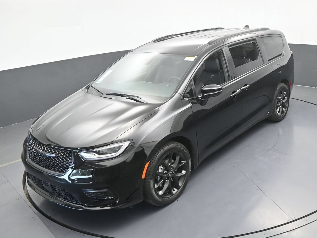 New 2026 Chrysler Pacifica Select w/ S Appearance Package FWD image 46