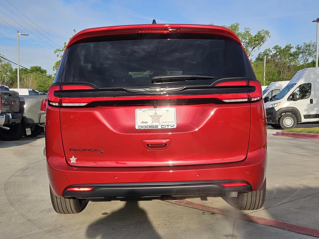 New 2026 Chrysler Pacifica Select w/ S Appearance Package FWD image 4