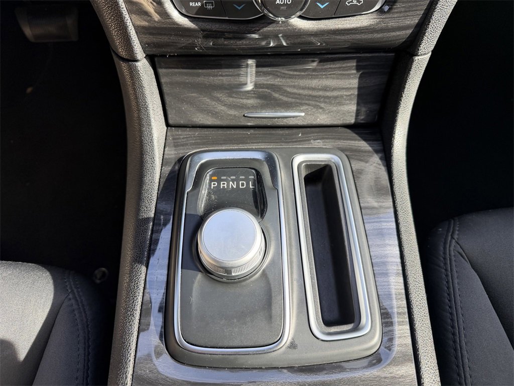 Used 2022 Chrysler 300 Touring w/ Sport Appearance Package image 31