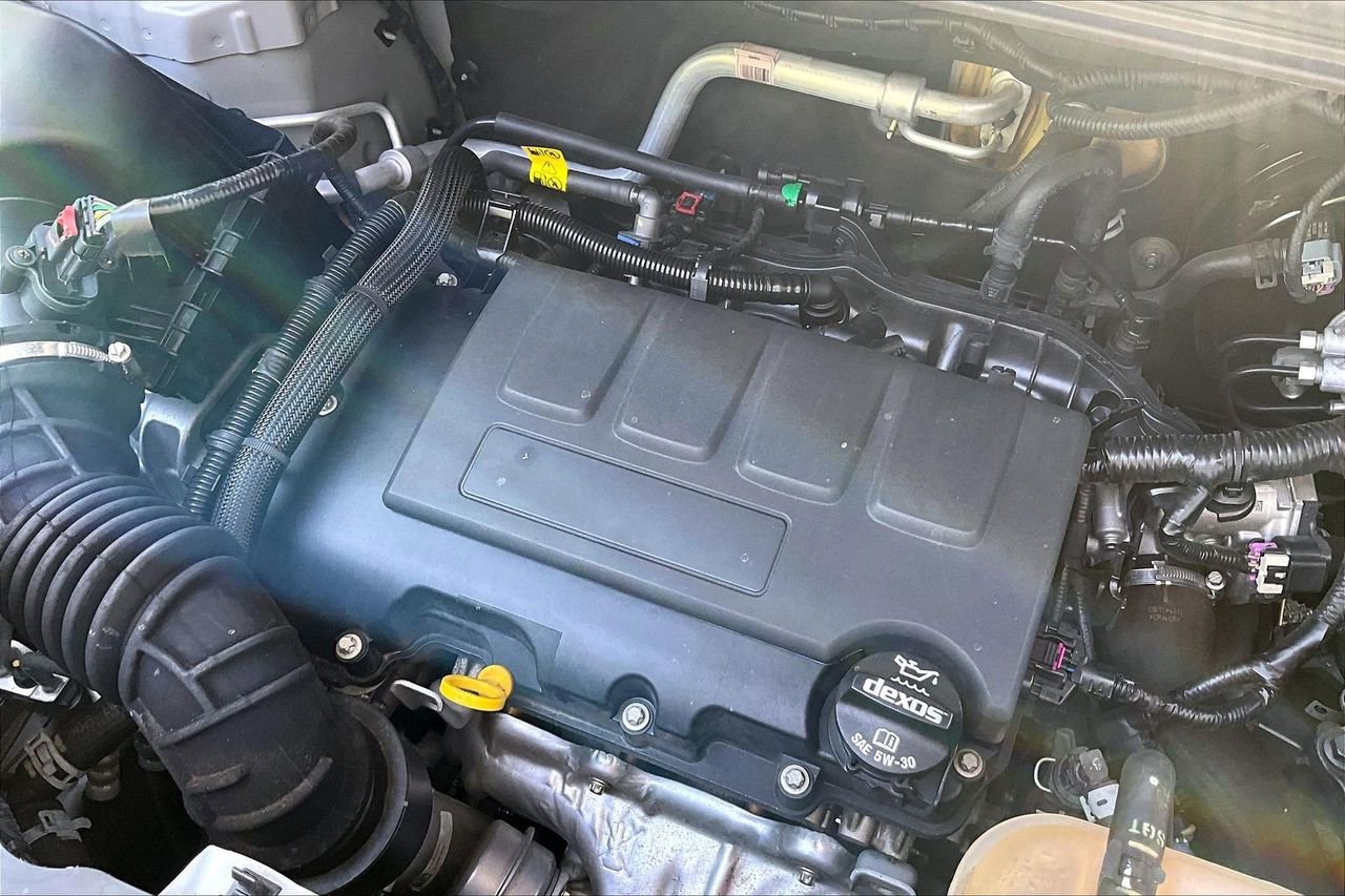 Used 2020 Buick Encore Preferred FWD image 31