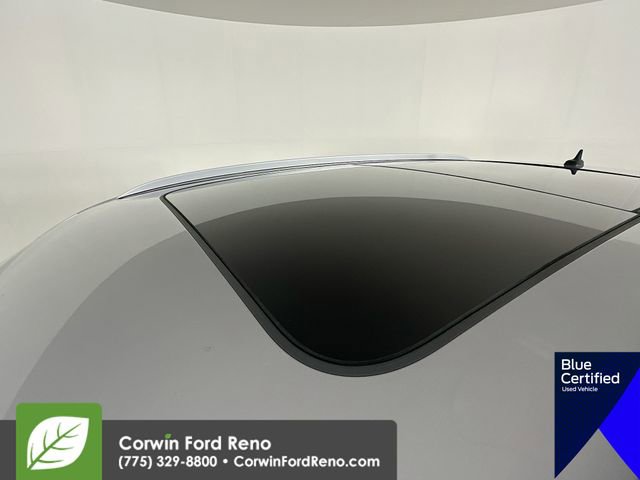 Used 2022 Volkswagen Atlas Cross Sport SEL R-Line image 27