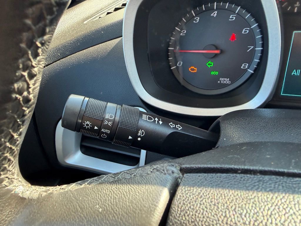 Used 2010 Chevrolet Equinox LT w/ Chrome Appearance Package image 14