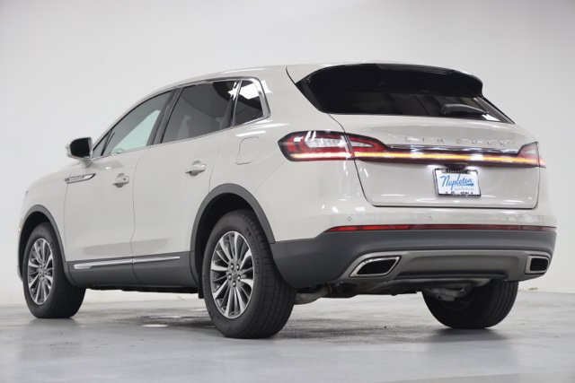 Used 2023 Lincoln Nautilus Reserve AWD/4WD image 11