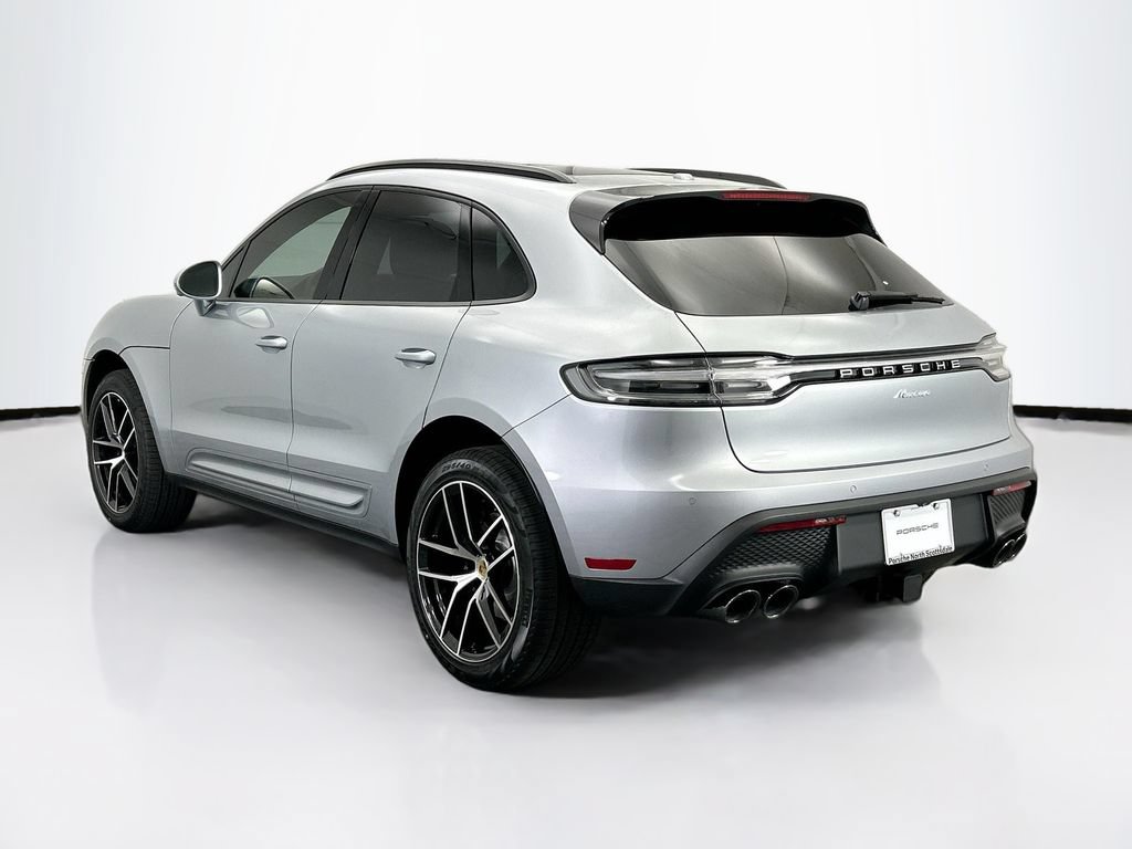 Used 2026 Porsche Macan AWD/4WD image 3